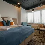 Chors Like A - Capsule & Nft Boutique - Center Hostal *