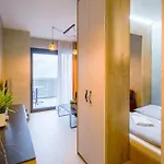 Hostal Chors Like A - Capsule & Nft Boutique - Center