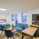Chors Like A - Capsule & Nft Boutique - Center Hostal Bratislava