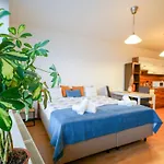 Chors Like A Hotel - Capsule & Nft Boutique Hostel Bratislava - City Center *