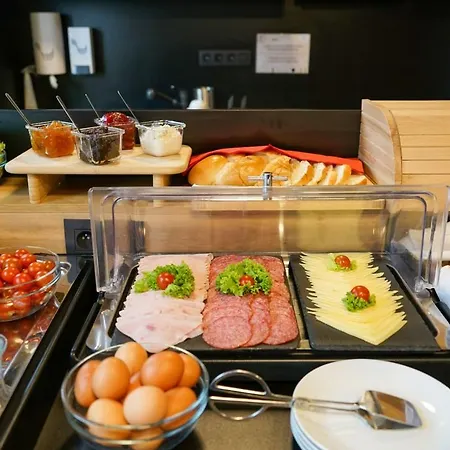 Chors Like A - 1st World Nft Block & Art Capsule Metachors Ostello