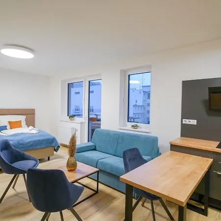 Chors Like A - Capsule & Nft Boutique - Center Hostal Bratislava