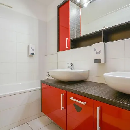 Albergue Chors Like A - 1st World Nft Block & Art Capsule Metachors Bratislava