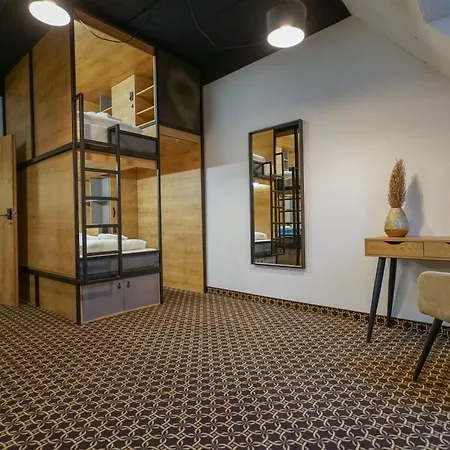Hostal Chors Like A - Capsule & Nft Boutique - Center *