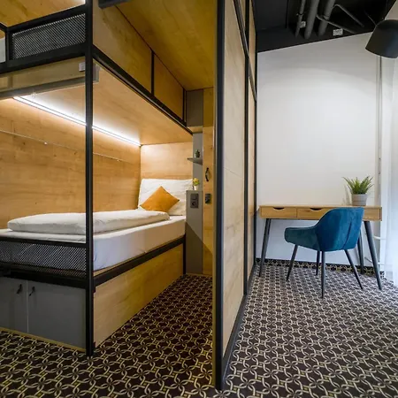 Chors Like A Hotel - Capsule & Nft Boutique Hostel Bratislava - City Center *