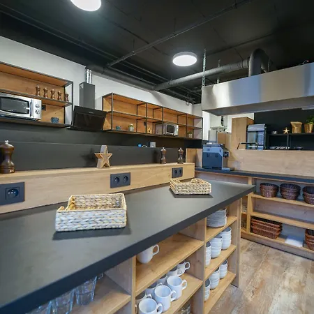 Albergue Chors Like A - 1st World Nft Block & Art Capsule Metachors *