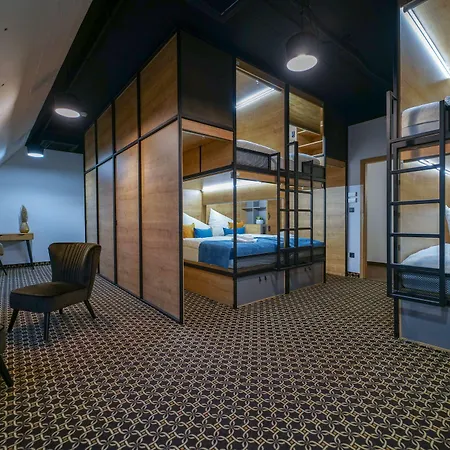 Chors Like A - 1st World Nft Block & Art Capsule Metachors *