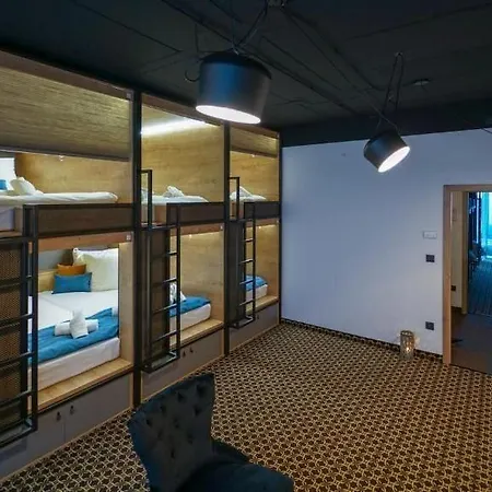 Chors Like A - 1st World Nft Block & Art Capsule Metachors Hostel *