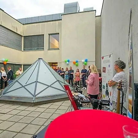 Hostel Chors Like A - Capsule & Nft Boutique - Center Bratislava