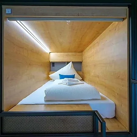 Chors Like A - Capsule & Nft Boutique - Center Hostel *