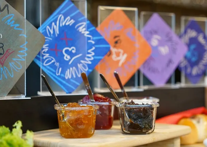 Hostel Chors Like A - 1st World Nft Block & Art Capsule Metachors Bratislava