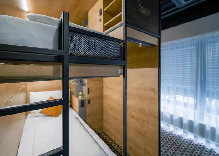 Hostel Chors Like A - 1st World Nft Block & Art Capsule Metachors Bratislava