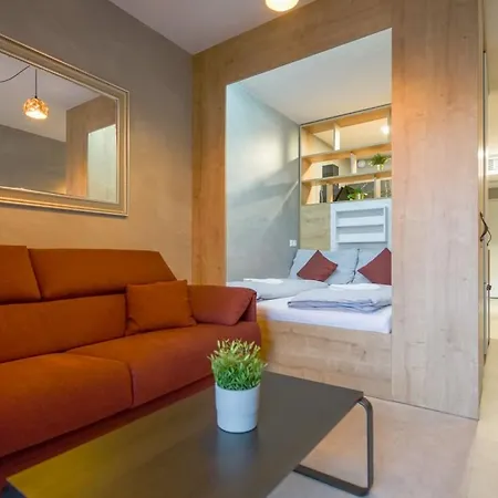 Chors Like A - Capsule & Nft Boutique - Center Hostel