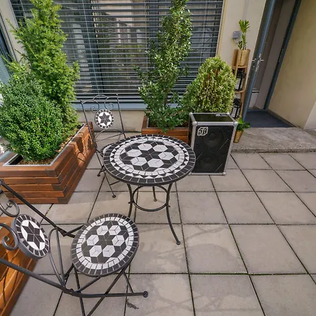 Chors Like A - 1st World Nft Block & Art Capsule Metachors * Bratislava